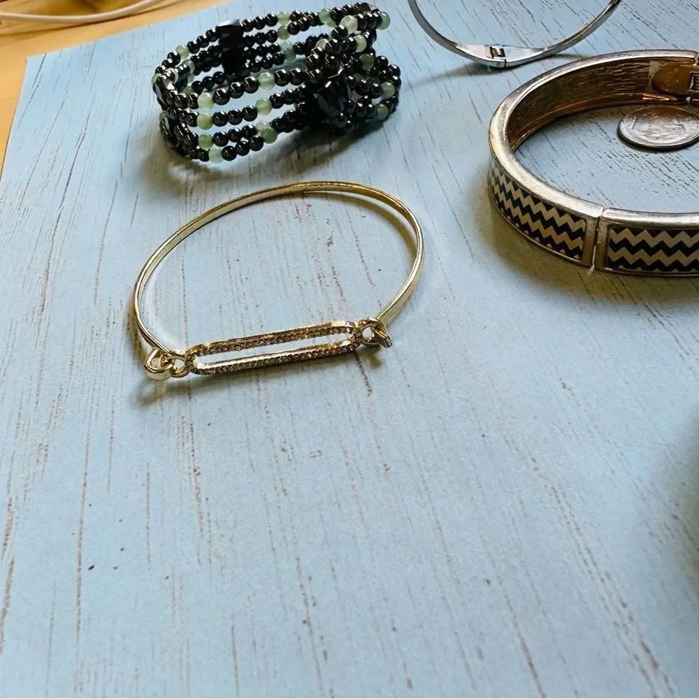 Bracelet Bundle‎  - Picture 6 of 6